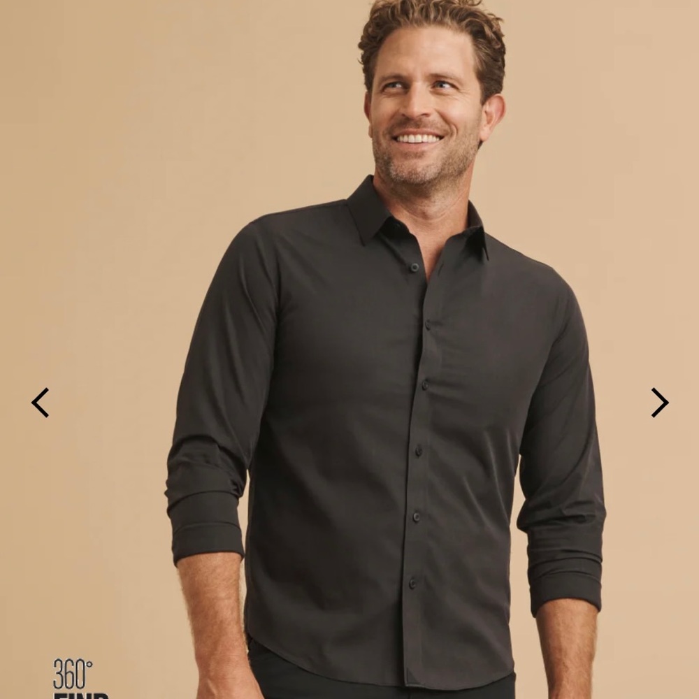 Untuckit XL button downs